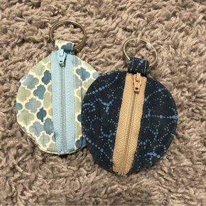 Set of 2 accessory keychain holder